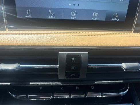 Used 2020 Lincoln Corsair Reserve FWD image 16