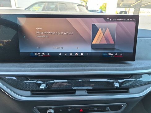 Used 2025 BMW X5 xDrive40i w/ Premium Package AWD/4WD image 11