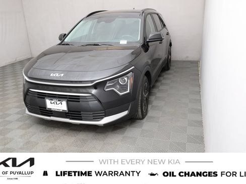 New 2026 Kia Niro EX FWD image 1