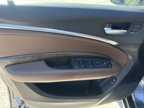 Used 2020 Acura MDX FWD w/ Technology Package image 12