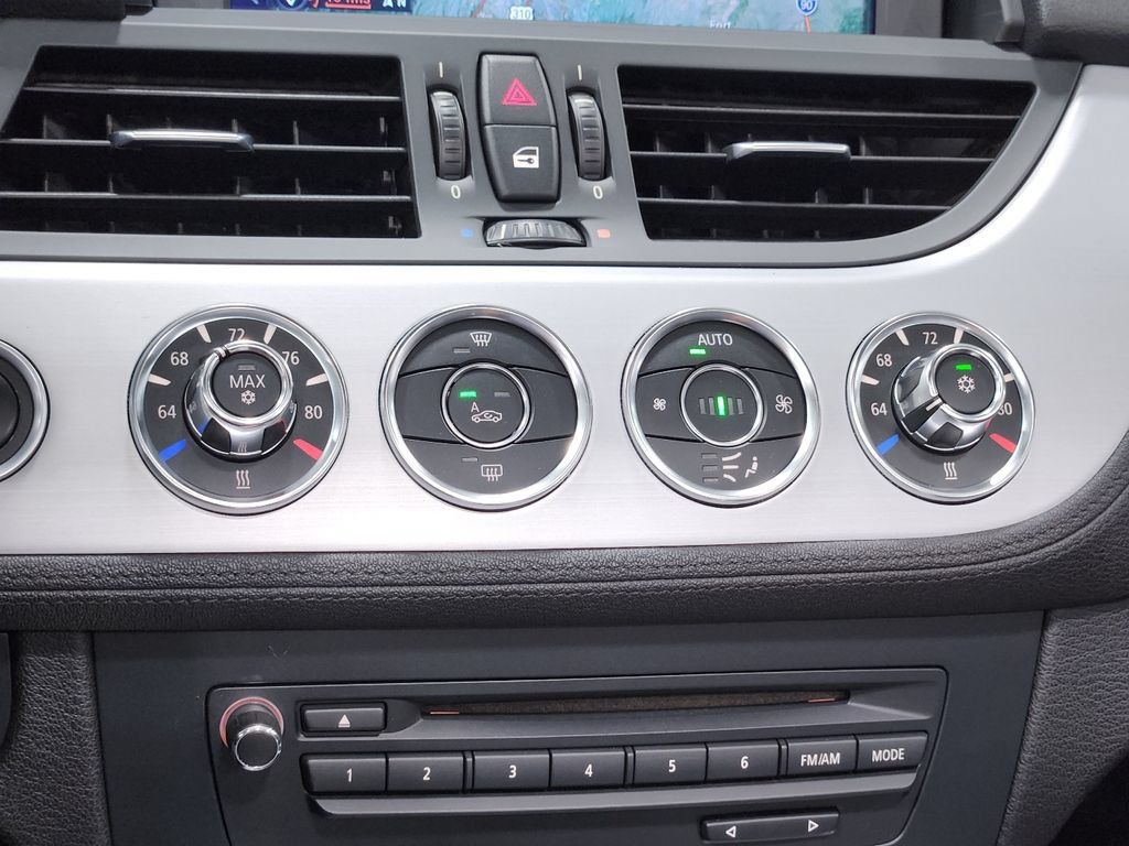 Used 2012 BMW Z4 sDrive35i RWD image 25