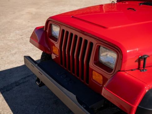 Used 1993 Jeep Wrangler S image 14