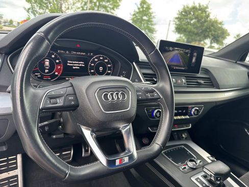 Used 2019 Audi SQ5 Premium Plus w/ Premium Plus Package AWD/4WD image 17