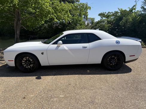 Used 2023 Dodge Challenger SRT Hellcat RWD image 10