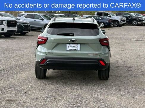 Certified 2024 Chevrolet Trax RS w/ Sunroof Package FWD image 6