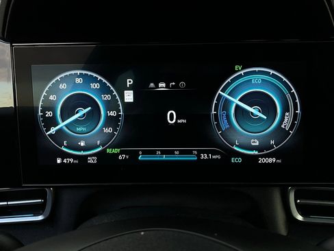 Used 2025 Hyundai Elantra Limited image 43