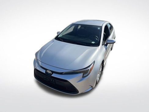 Used 2023 Toyota Corolla LE image 34