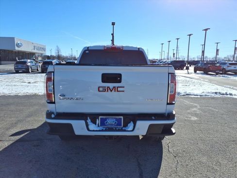 Used 2020 GMC Canyon Denali image 4