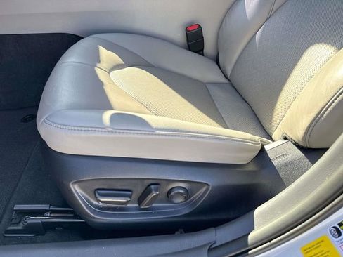 Used 2023 Toyota Camry XLE image 21