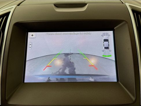 Used 2019 Ford Edge Titanium w/ Equipment Group 301A AWD/4WD image 14