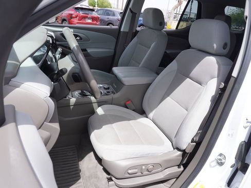Used 2019 Chevrolet Traverse LT FWD image 14