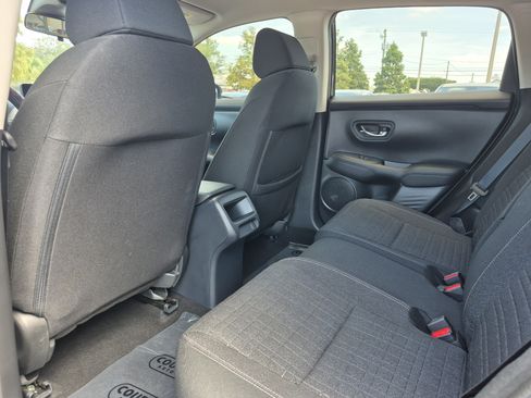 Used 2023 Honda HR-V LX image 17