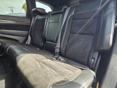 Used 2019 Jeep Grand Cherokee SRT image 12