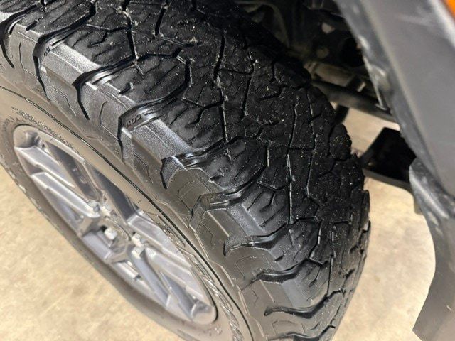 Used 2025 Jeep Wrangler Unlimited Sport w/ Convenience Group AWD/4WD image 13