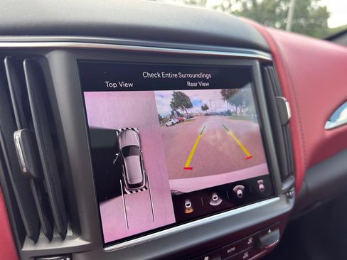 Certified 2023 Maserati Levante Modena AWD/4WD image 18