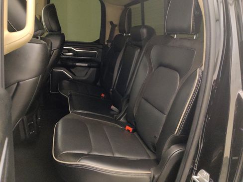 Used 2019 RAM 1500 Laramie AWD/4WD image 18