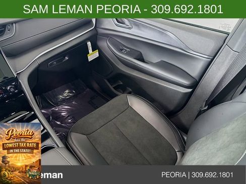 New 2025 Jeep Grand Cherokee L Altitude image 23