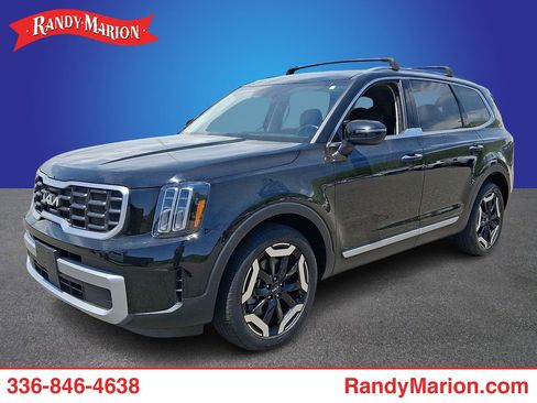 Used 2023 Kia Telluride S AWD/4WD image 1