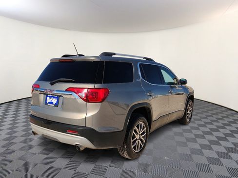 Used 2019 GMC Acadia SLE image 4