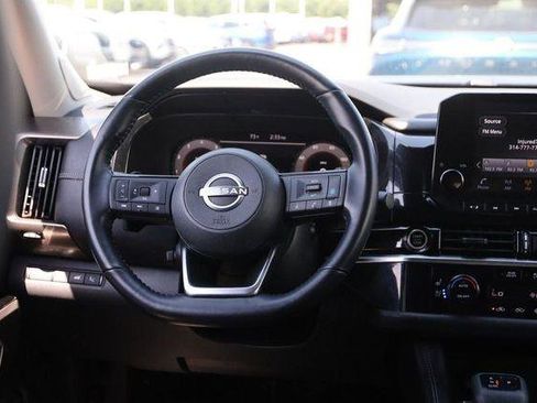 Used 2023 Nissan Pathfinder Platinum w/ Lighting Package (N92) AWD/4WD image 25