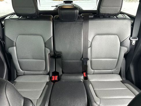 Used 2023 Ford Bronco Everglades image 37