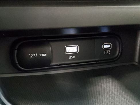 Used 2024 Kia Soul GT-Line FWD image 7