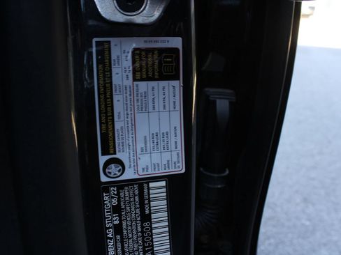 Used 2022 Mercedes-Benz S 580 4MATIC Sedan w/ AMG Line Package image 38