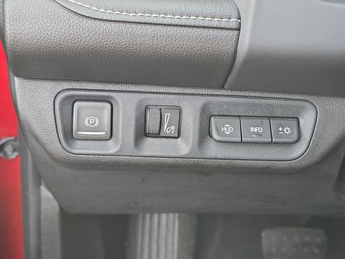 Used 2021 GMC Acadia Denali w/ Trailering Package image 23