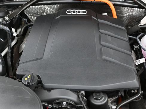 Used 2022 Audi Q5 e Premium w/ Convenience Package AWD/4WD image 14