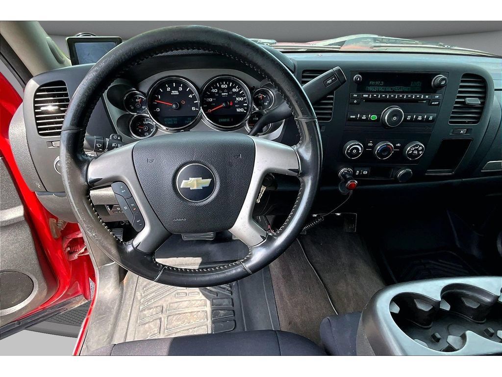 Used 2014 Chevrolet Silverado 2500 LT w/ Snow Plow Prep Package AWD/4WD image 7