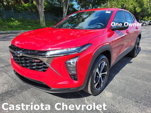 Certified 2026 Chevrolet Trax RS w/ Driver Confidence Package FWD image 1