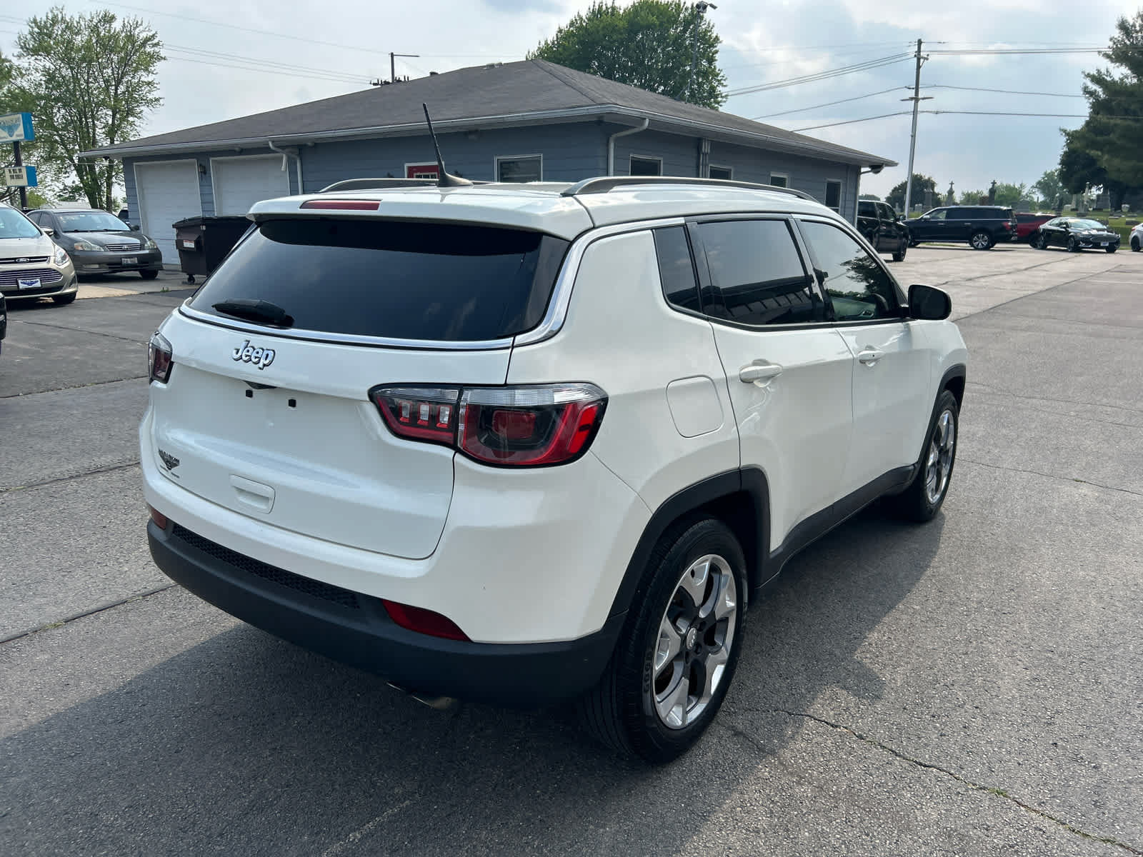 Used 2019 Jeep Compass Limited FWD image 3