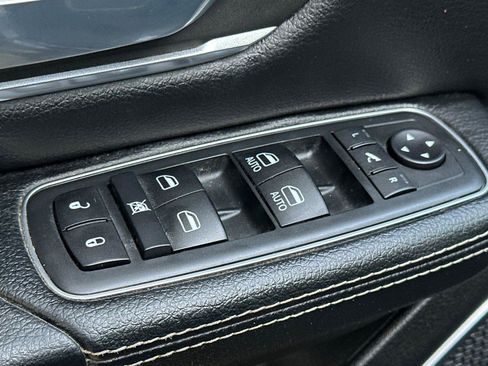 Used 2020 RAM 1500 Laramie image 11