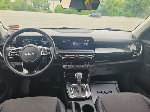 Used 2024 Kia Seltos S AWD/4WD image 18