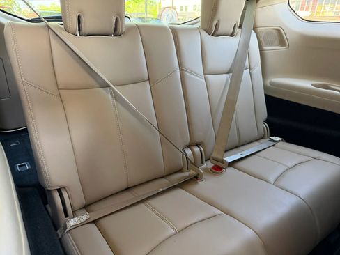 Used 2019 Nissan Pathfinder SL w/ SL Premium Package image 16