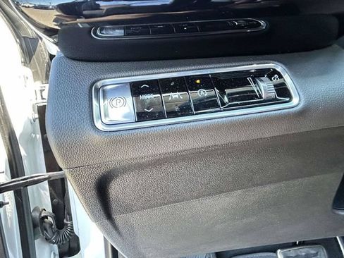 Used 2025 Buick Envision Sport Touring AWD/4WD image 20
