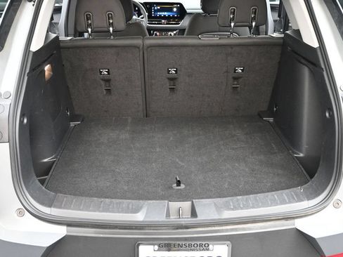 Used 2025 Chevrolet TrailBlazer LT AWD/4WD image 10