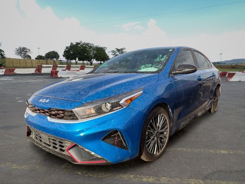 Used 2023 Kia Forte GT-Line w/ GT-Line Premium Package FWD image 5