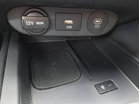 Certified 2024 Hyundai Elantra SEL w/ Convenience Package image 26