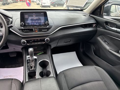 Used 2022 Nissan Altima 2.5 SV image 10