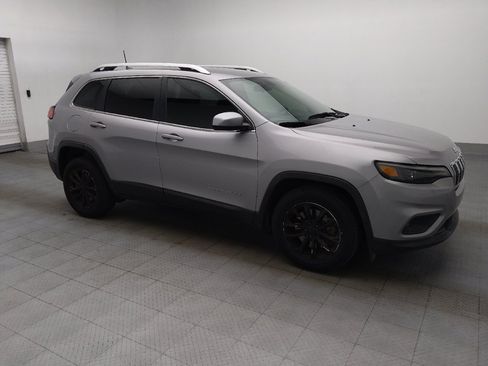 Used 2019 Jeep Cherokee Latitude w/ Popular Appearance Group FWD image 11