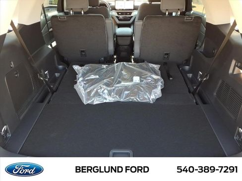 New 2026 Ford Explorer Active AWD/4WD image 10