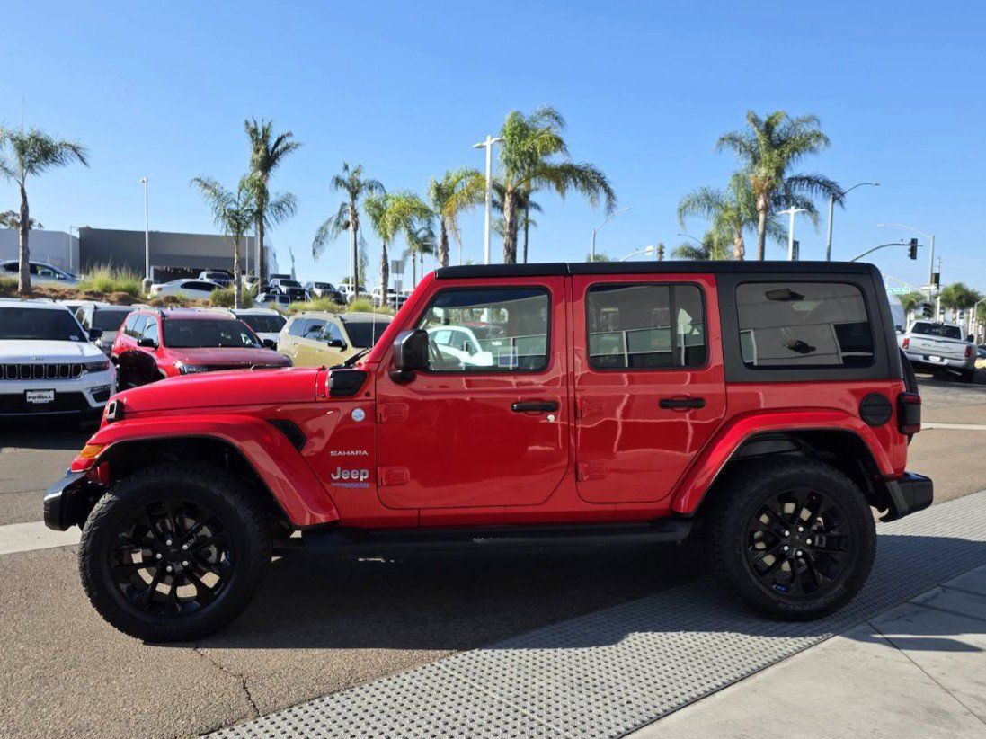 Certified 2022 Jeep Wrangler Unlimited Sahara AWD/4WD image 2