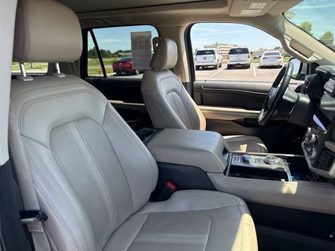 Used 2023 Ford Expedition Max Limited AWD/4WD image 13