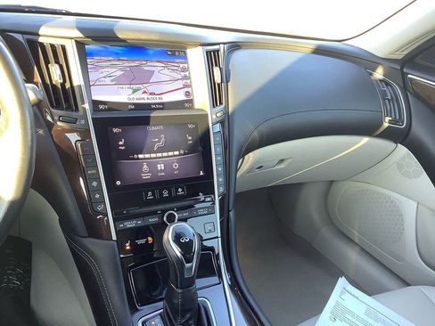 Used 2018 INFINITI Q50 Luxe w/ Essential Package (3.0T Luxe) image 4