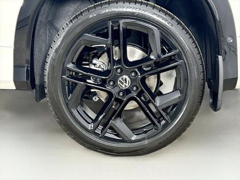 New 2026 Volkswagen Tiguan SE R-Line AWD/4WD image 31