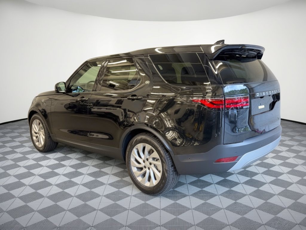 New 2026 Land Rover Discovery S AWD/4WD image 3