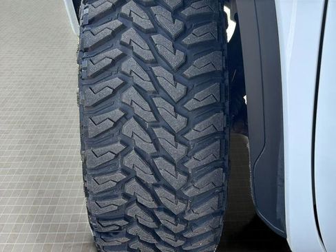 Used 2021 GMC Sierra 1500 Elevation w/ Preferred Package image 11