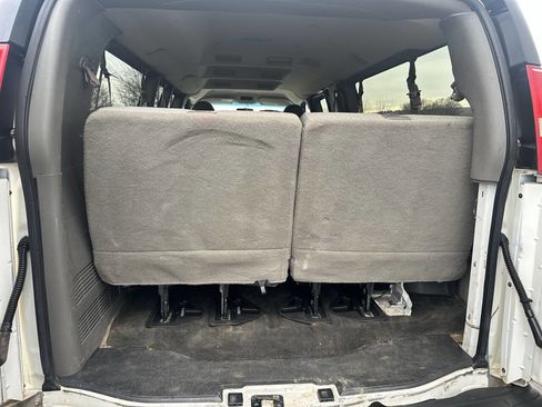 Used 2015 Chevrolet Express 3500 LT w/ LT Preferred Equipment Group image 15