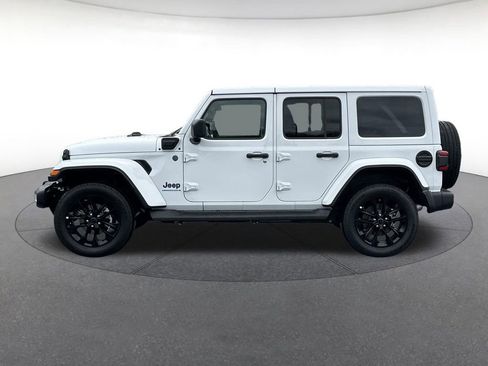 Certified 2025 Jeep Wrangler Unlimited Sahara AWD/4WD image 2